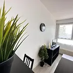 Un Cocon Paisible Avec Balneo Proche Centre Apartment Reims
