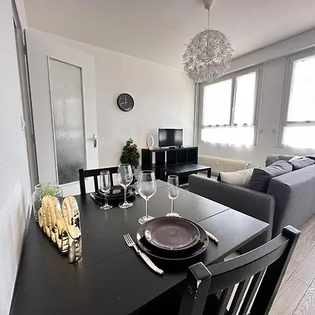 Un Cocon Paisible Avec Balnéo Proche Centre Apartamento