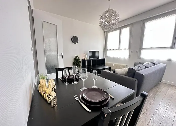 Un Cocon Paisible Avec Balneo Proche Centre Apartment